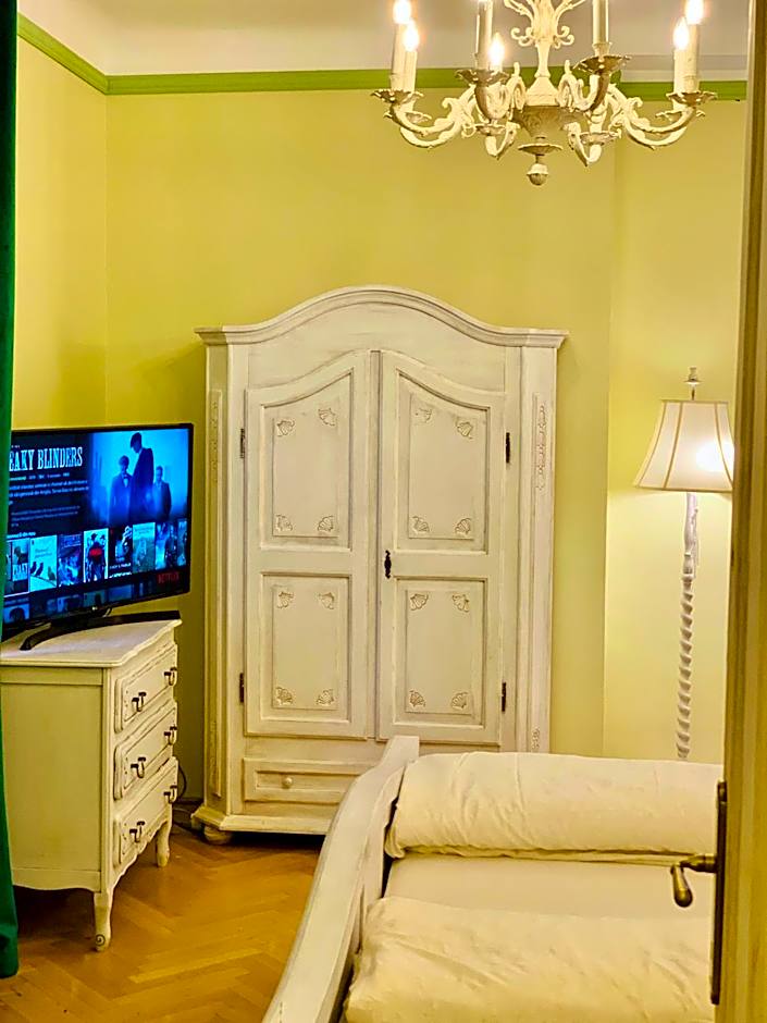 Royal Residence 1901