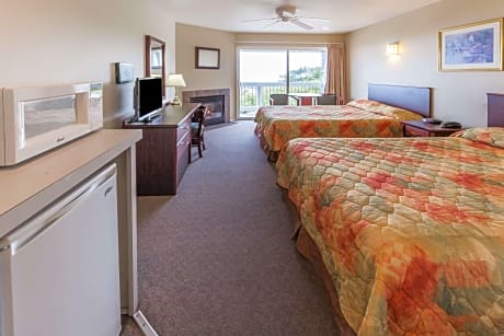 Deluxe Queen Room with Ocean View - Non-Smoking