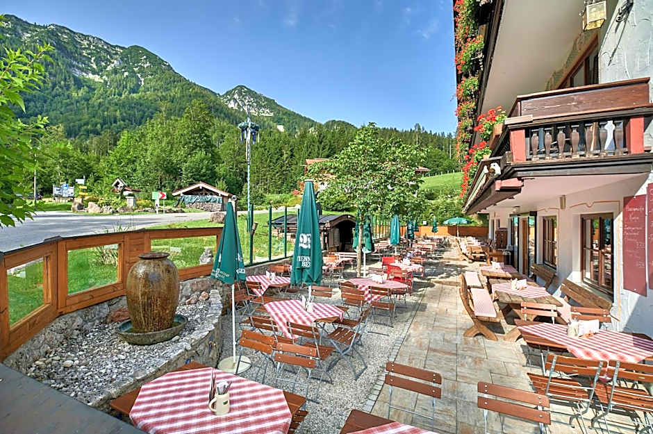 Aktivhotel & Gasthof Schmelz Ihr familienfreundliches Urlaubs Hotel mit Wellness, Almsauna, Chiemgau Karte