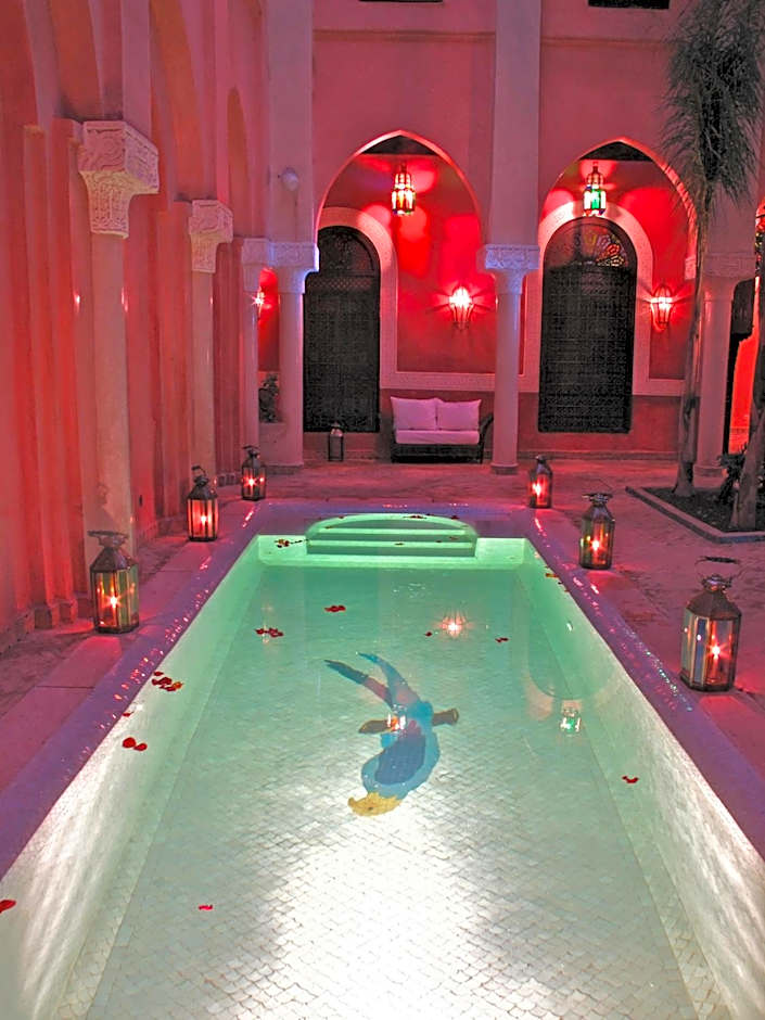 Riad Le Perroquet Bleu Suites & Spa