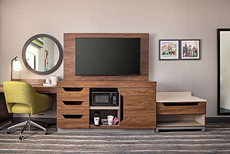 Queen Room with Two Queen Beds (4 Adults)