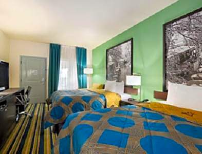 Super 8 by Wyndham Cotulla TX