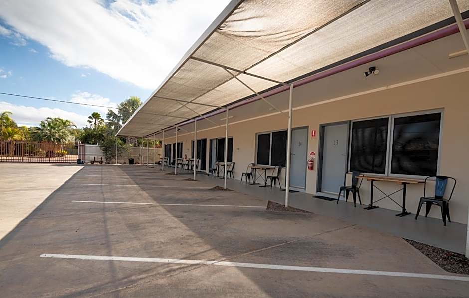 Safari Lodge Motel