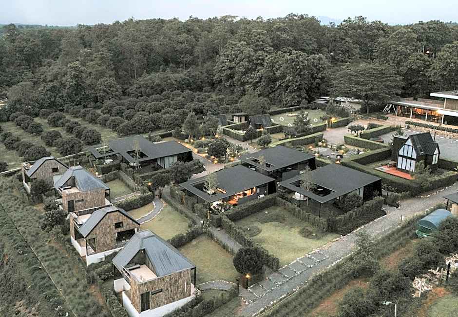 THE CAMPIAN