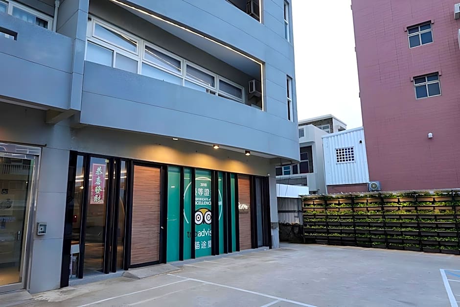 Green Hotel