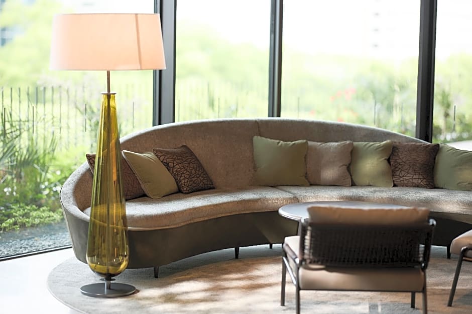 TIAD, Autograph Collection