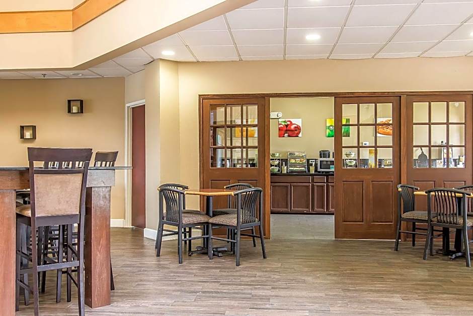 Quality Suites New Iberia