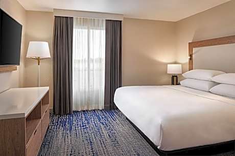 Club level, Guest room, 1 King, Sofa bed
