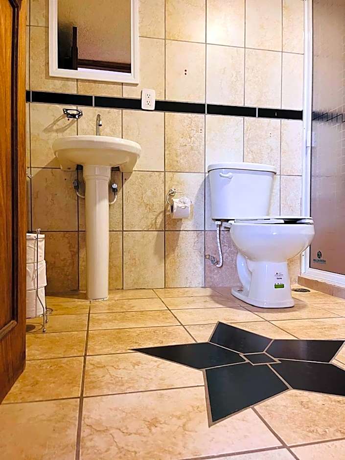 Hotel Renacer