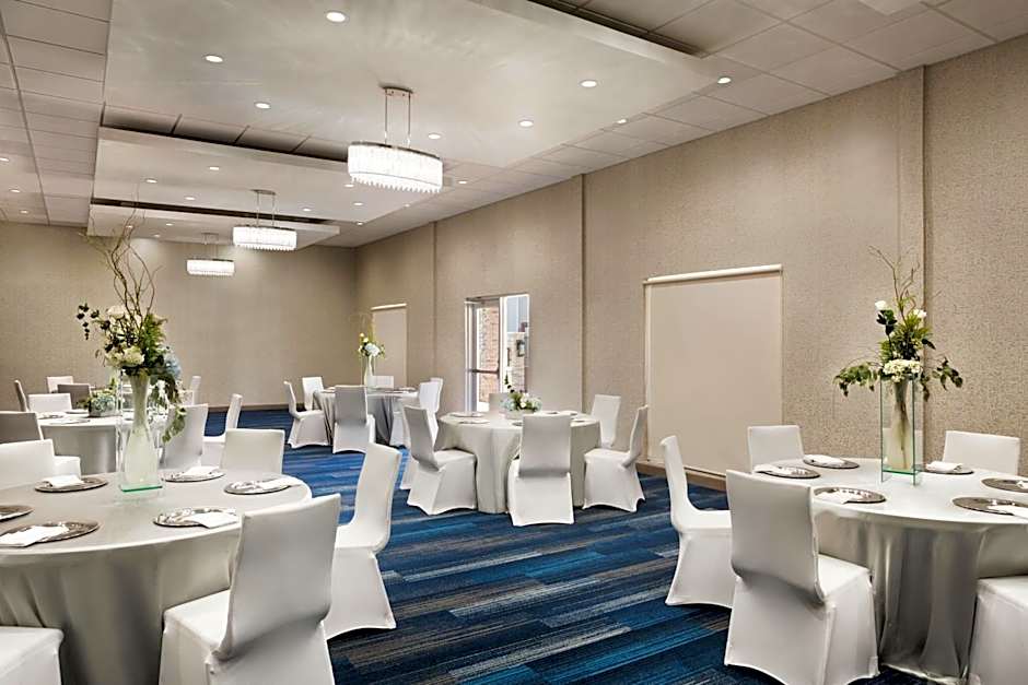 Holiday Inn Express & Suites - McAllen - Medical Center Area By IHG