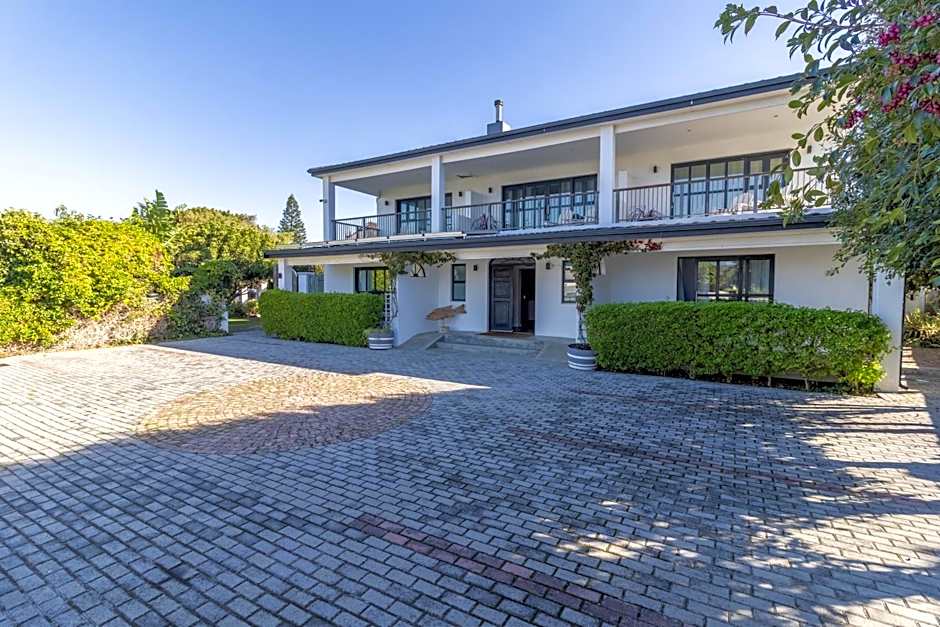 Whale Rock Luxury Lodge