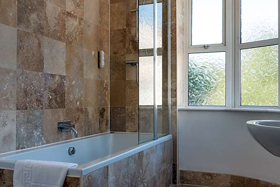 Best Western The Plough Hotel