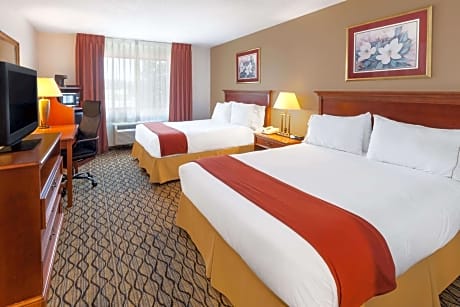 Queen Room with Two Queen Beds - Non-Smoking
