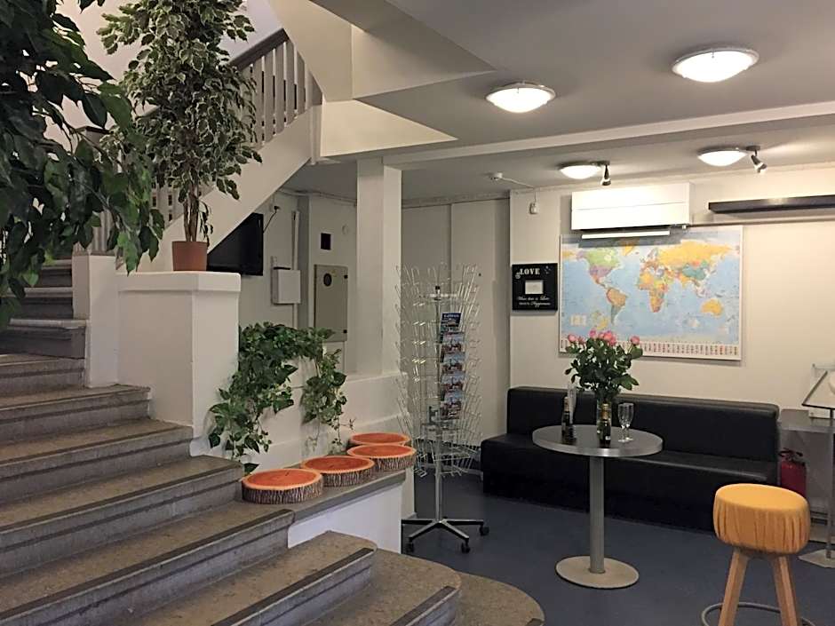 Freedom65 Hostel and Caravan