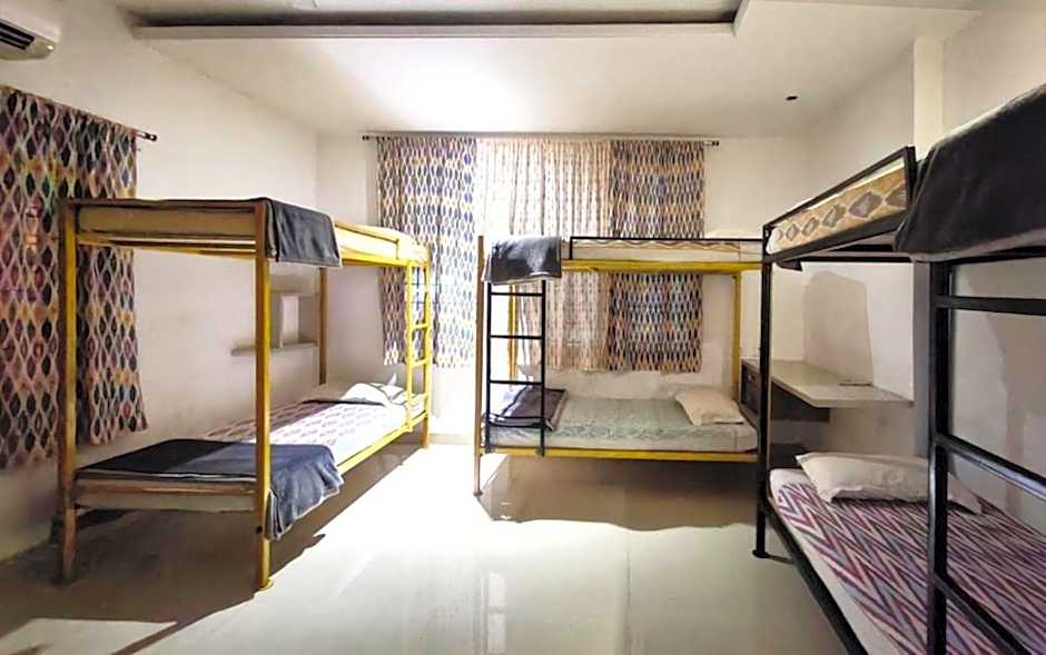 Photo 1 of 4 of 6 Bed Mix Dormitory