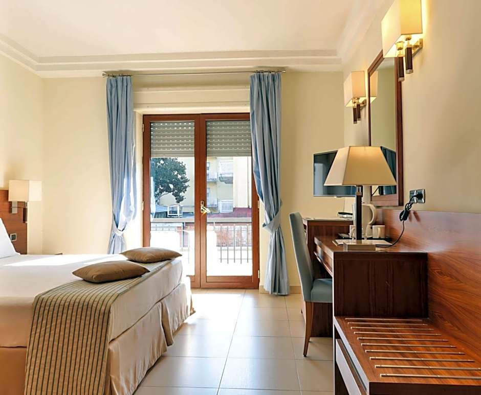 Suites & Residence Hotel