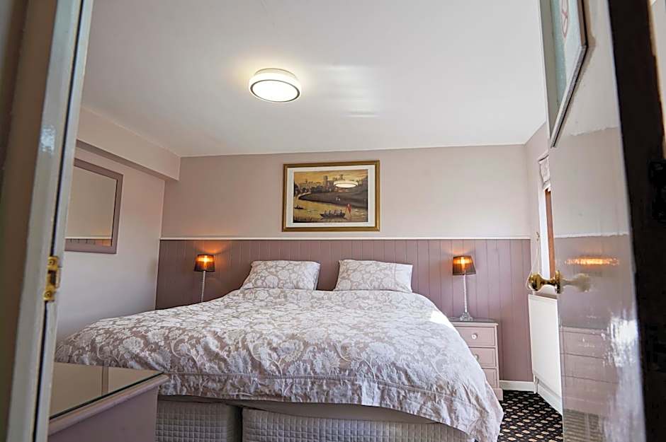 Quilt and Croissants Guest House