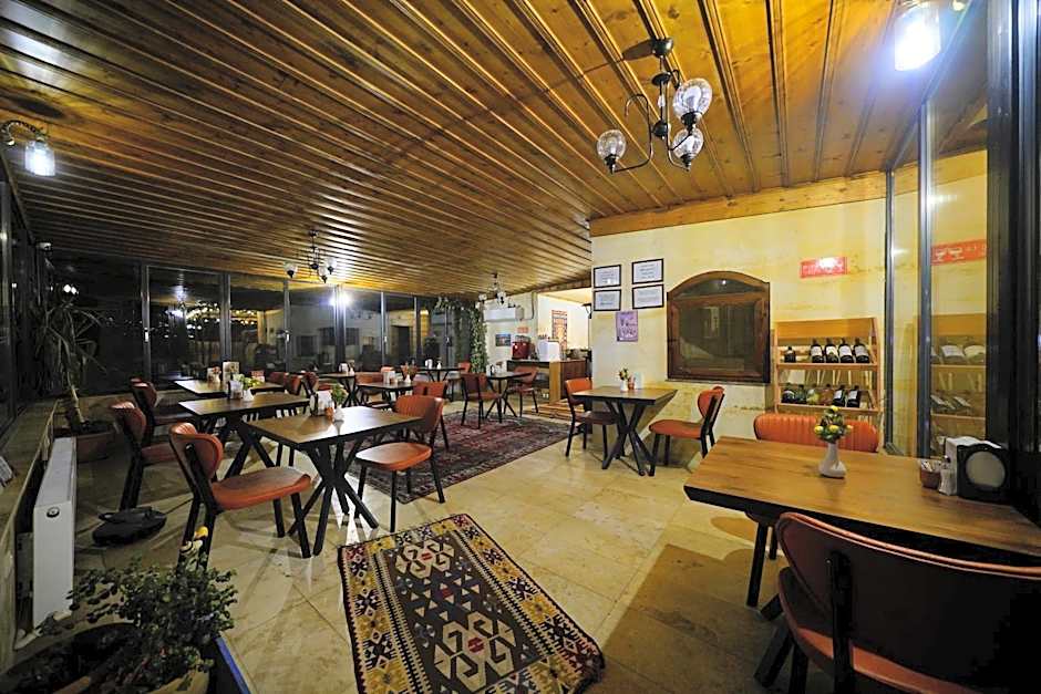 Balloon Cave Hotel