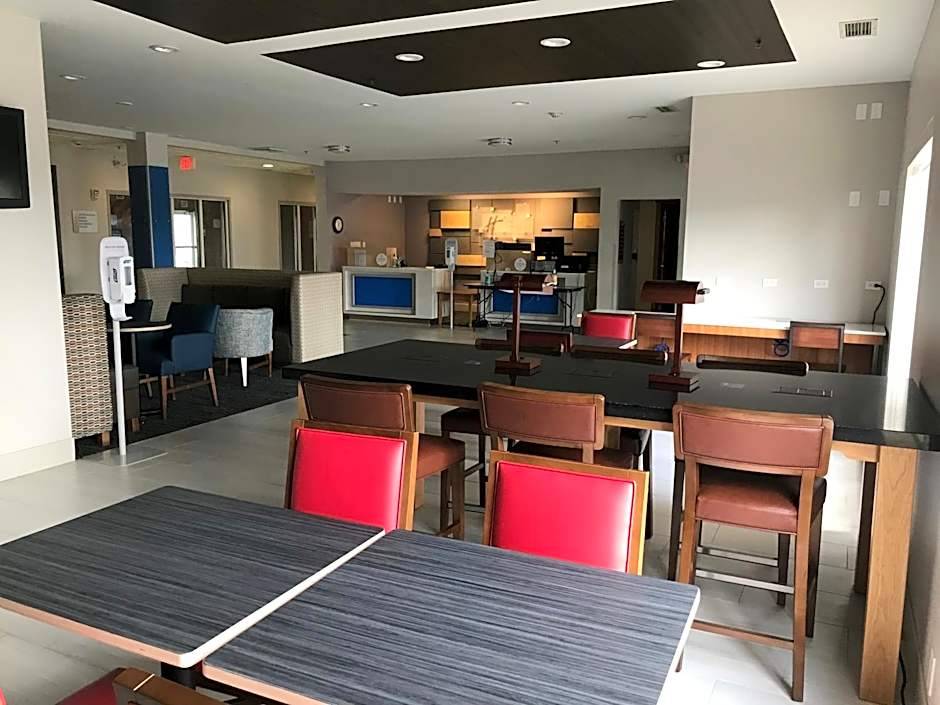 Holiday Inn Express Toledo West - Napoleon By IHG