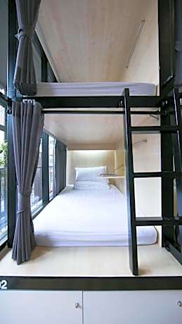 Bed in 8-Bed Mixed Dormitory Room