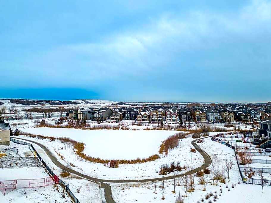 Luxury-4bed with AC-86"TV-BrandNew in Cranston, Calgary