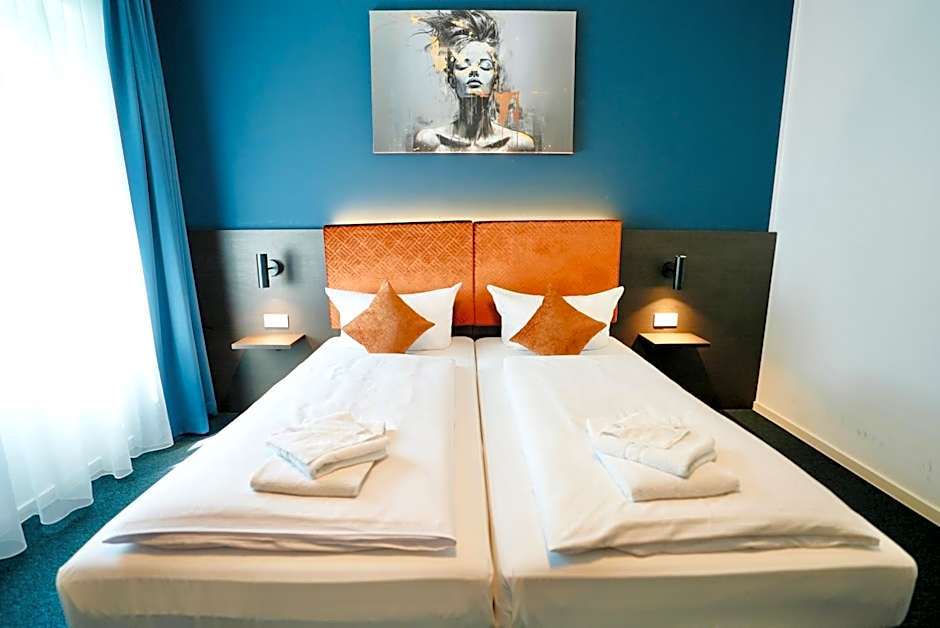 Arthotel Ambassador Wiesbaden - FREE PARKING
