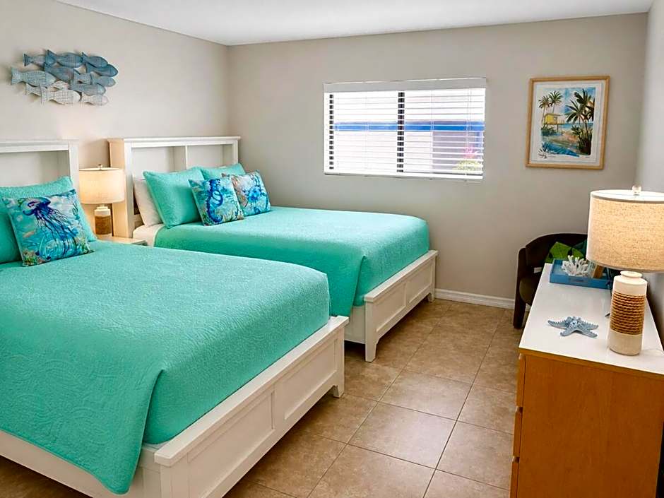 Beach Palms- Unit 102