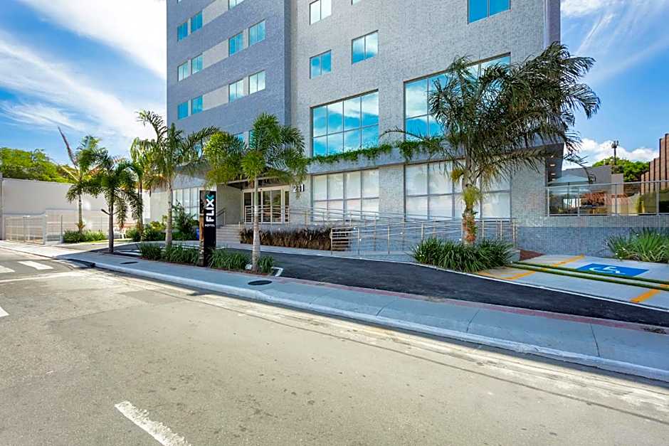 Flix Hotel