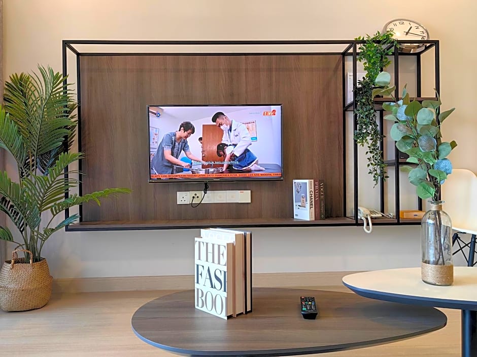 Windmill Upon Hills, Genting Highlands by Rverse Suite