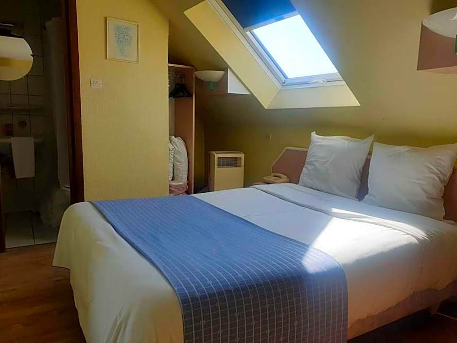 Hôtel Restaurant Aux Deux Roses