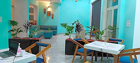 Hotel The Pushpak Inn