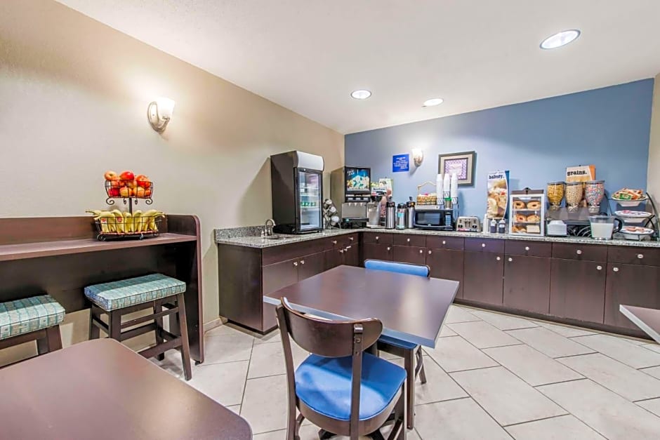 Microtel Inn Georgetown - Lexington North