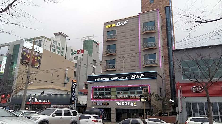 B&F Hotel