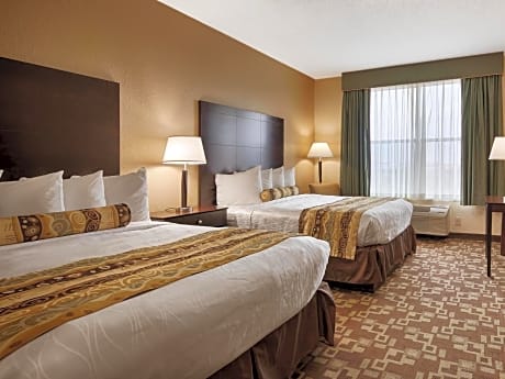 2 QUEEN BEDS,NSMK,MICRFG,37IN LCD TV,HI SPEED NET,FULL BREAKFAST