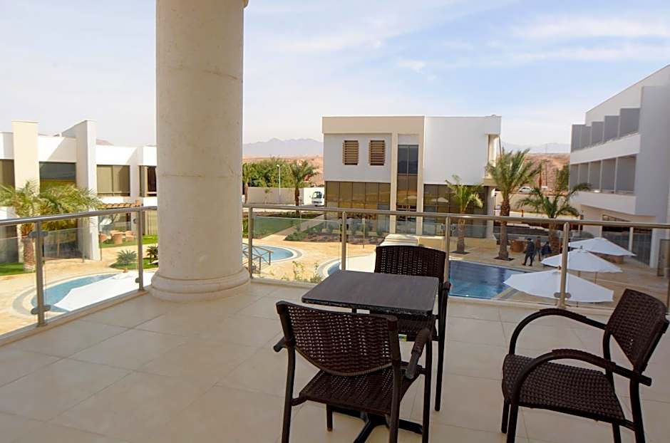 Public Security Hotel & Chalets