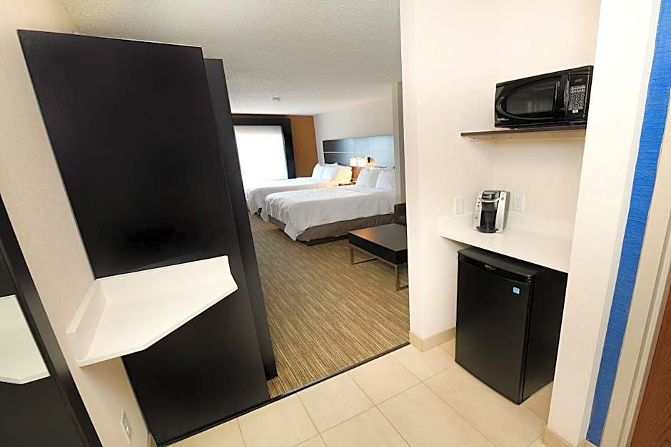 Holiday Inn Express Hotel & Suites Grand Forks By IHG