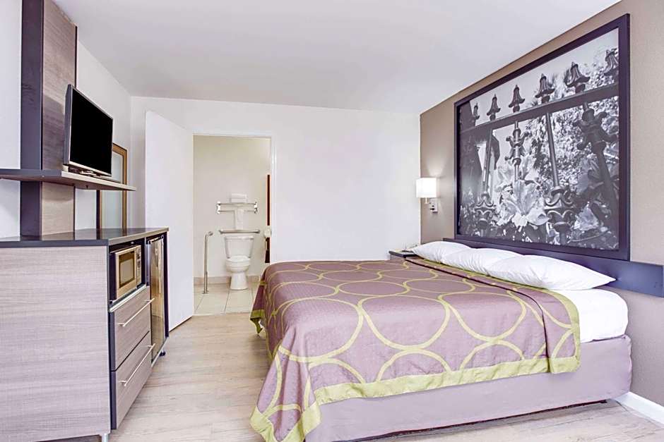 Photo 1 of 5 of 1 King Bed, Mobility Accessible
