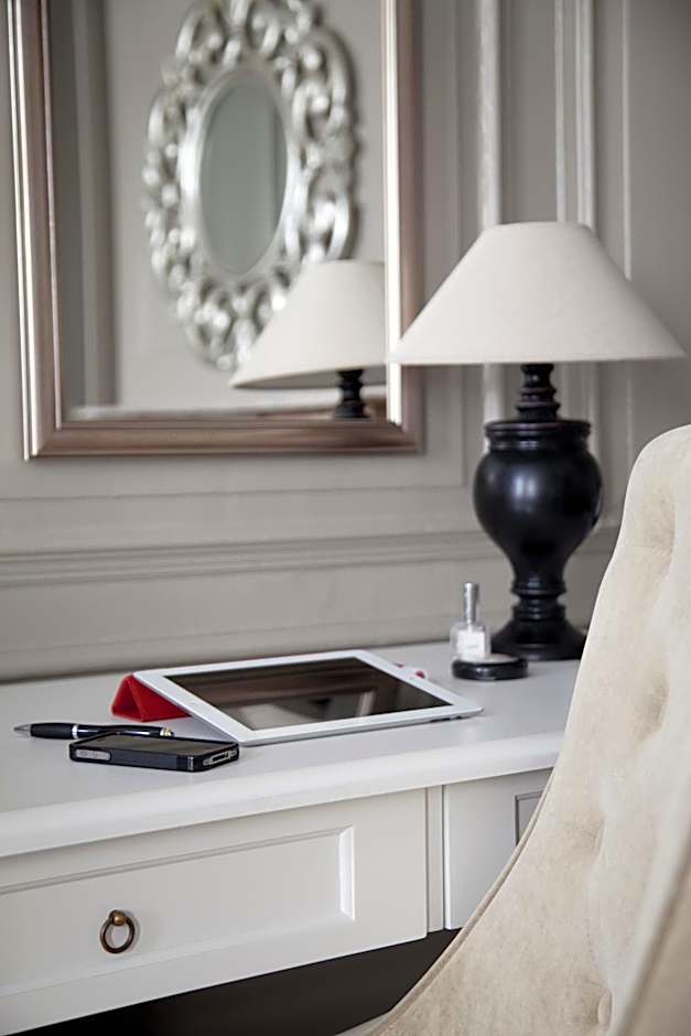 Vanbrugh House Hotel