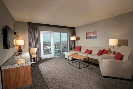 Pres. Suite 1 King Balcony