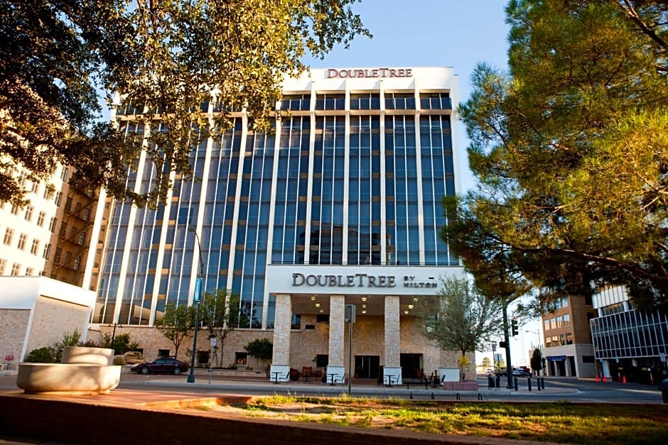 DoubleTree By Hilton Midland Plaza