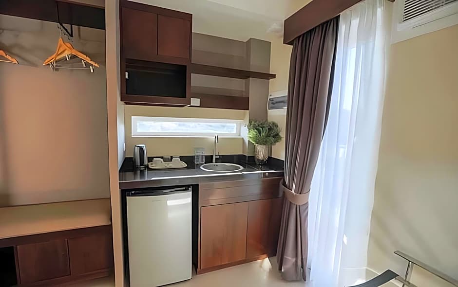 Rovira Suites