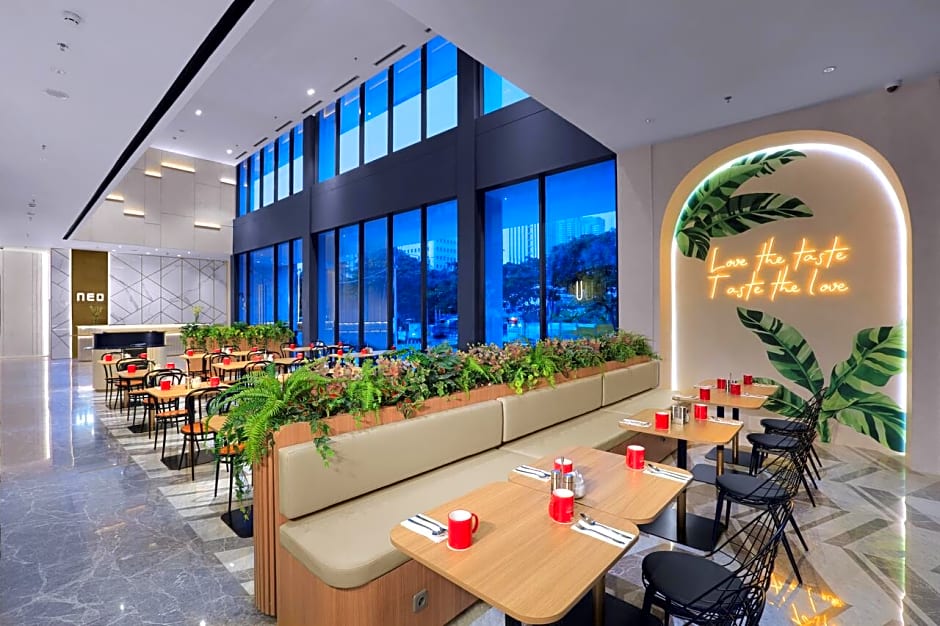 Hotel NEO Puri Indah - Jakarta