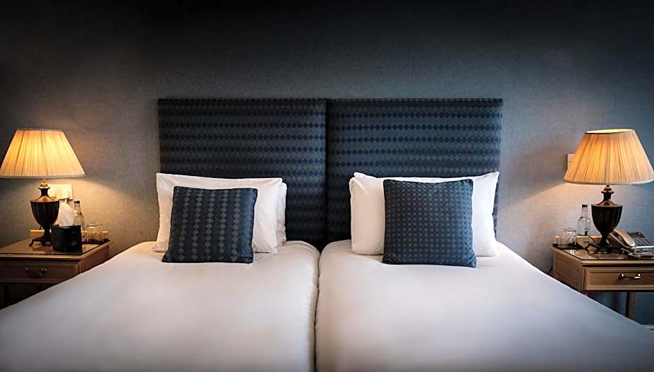2 Beds, Riverside View — 5 fotoğraftan 1. fotoğraf
