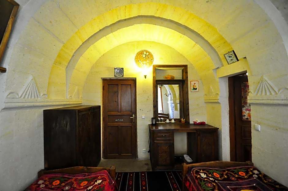 Kismet Cave House