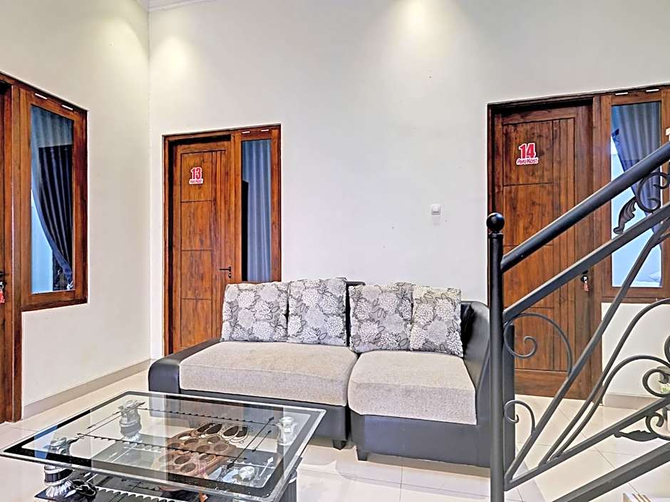 OYO Life 92935 Ayu Kost Eksklusif