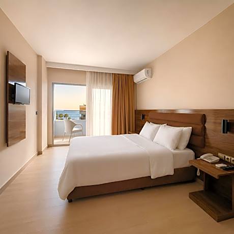 Queen Room with Sea View