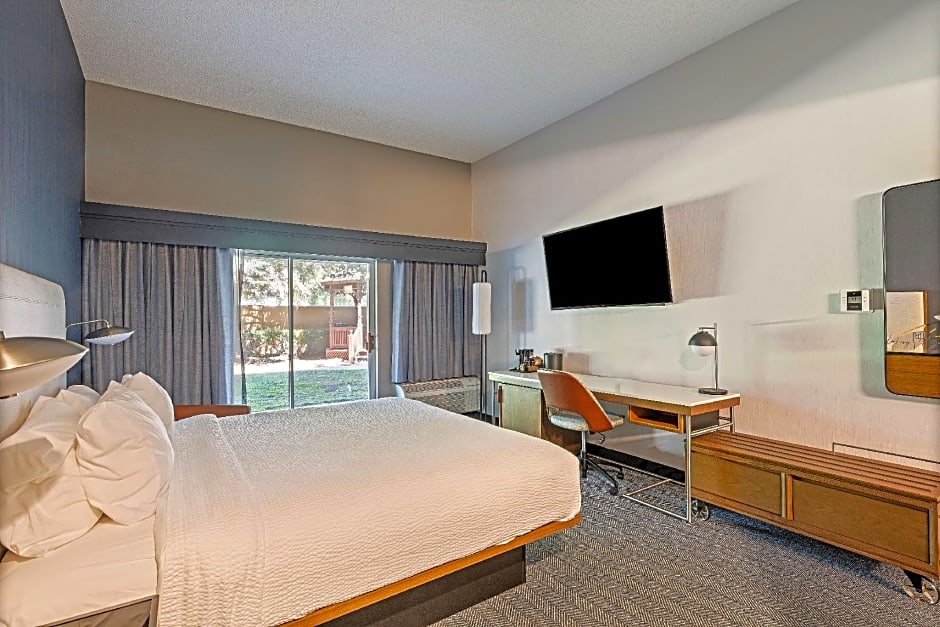 Photo 1 of 6 of 1 King Bed Guestroom, Mobility Accessible, Roll in Shower