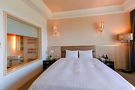 Standard Quadruple Room without view