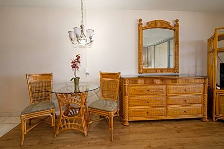 Studio Ocean View King
