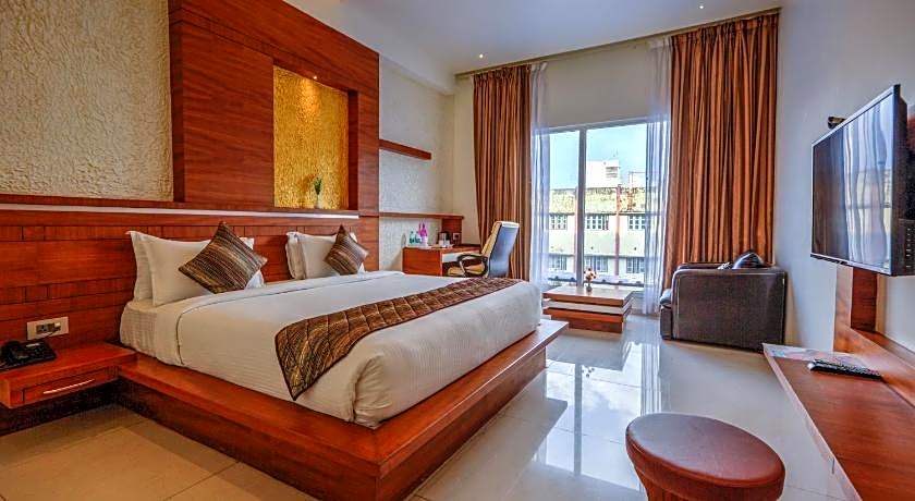 Hotel Pioneer Grand Palace